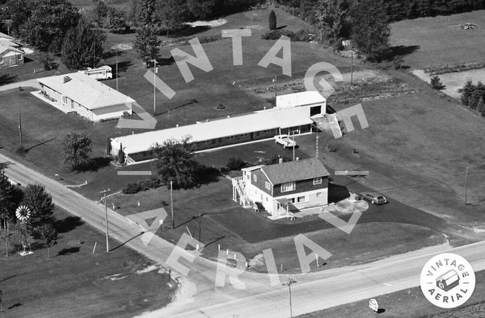 Undetermined 17 Mile Motel - 1981 (newer photo)
